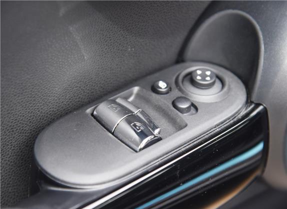 MINI 2020款 2.0T COOPER S 三门日不落红限量版 车厢座椅   门窗控制
