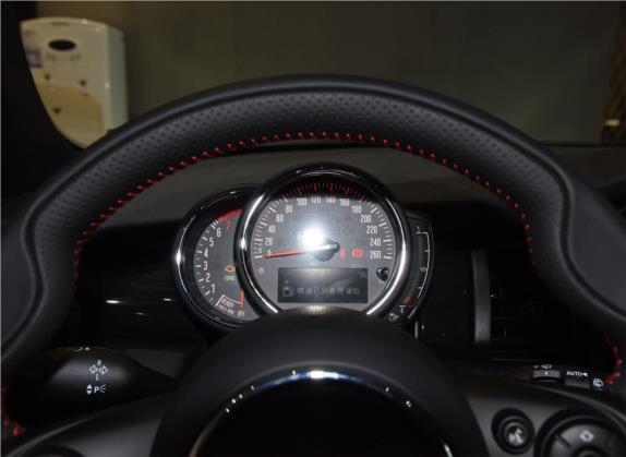MINI 2020款 1.5T COOPER 赛车手 中控类   仪表盘
