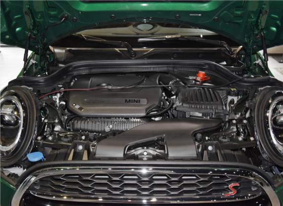 MINI 2020款 2.0T COOPER S 艺术家 五门版 其他细节类   发动机舱