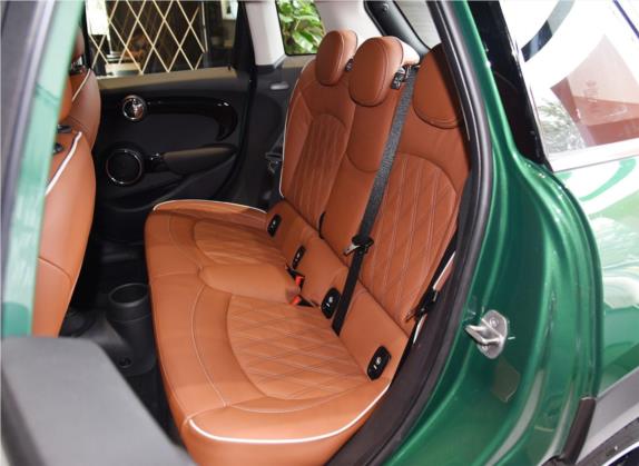 MINI 2020款 2.0T COOPER S 艺术家 五门版 车厢座椅   后排空间