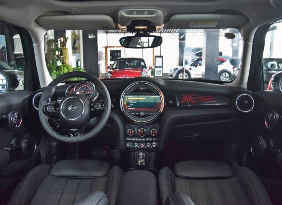 MINI 2020款 2.0T COOPER S 赛车手 五门版 中控类   中控全图