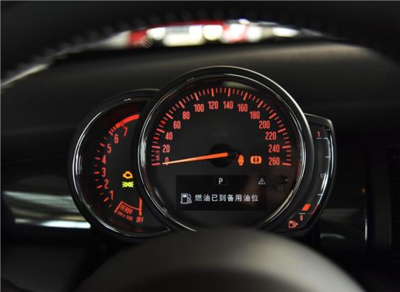 MINI 2020款 2.0T COOPER S 赛车手 五门版 中控类   仪表盘