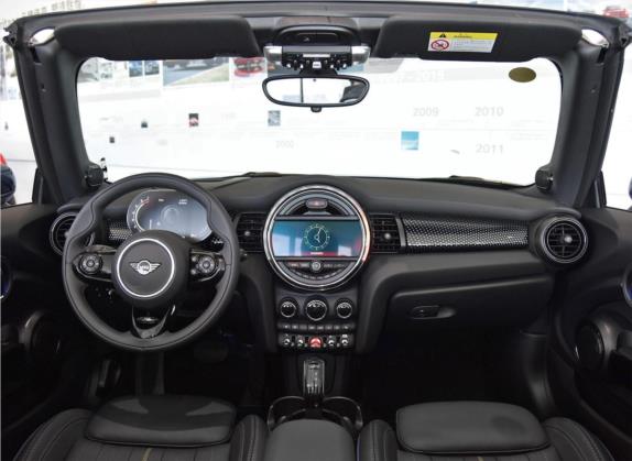 MINI 2021款 1.5T COOPER CABRIO Sidewalk 中控类   中控全图