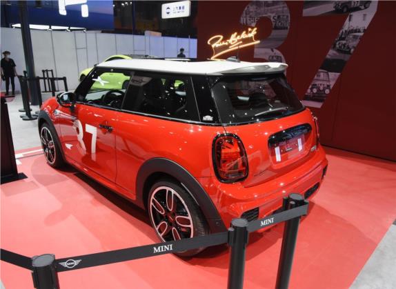 MINI 2021款 2.0T COOPER S 叁柒号纪念版 外观   斜后