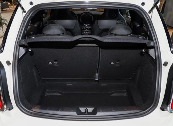 MINI 2021款 1.5T COOPER 赛车手 车厢座椅   后备厢