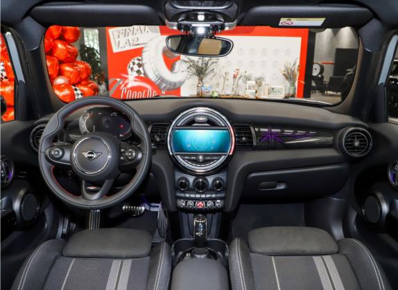 MINI 2021款 1.5T COOPER 赛车手 五门版 中控类   中控全图