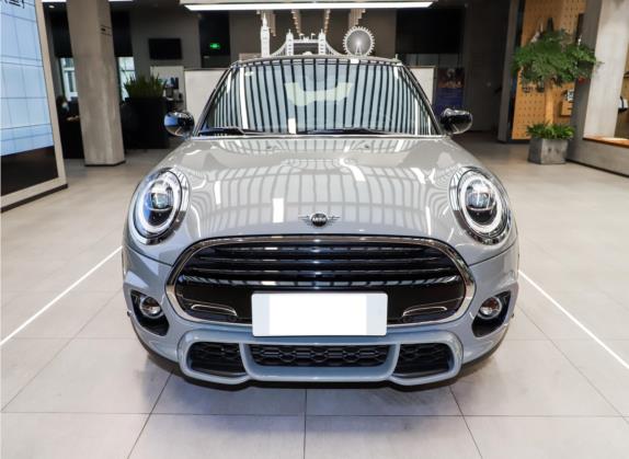 MINI 2021款 1.5T COOPER 赛车手 五门版 外观   正前