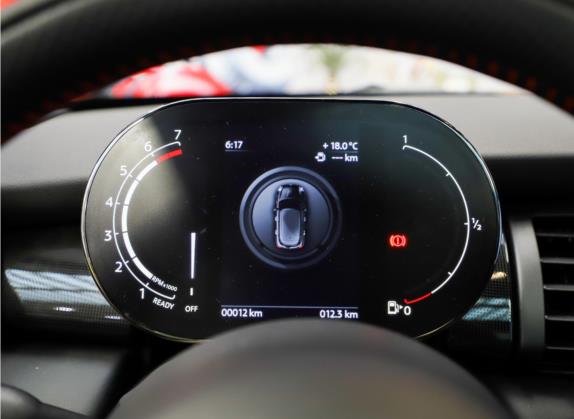 MINI 2021款 1.5T COOPER 赛车手 五门版 中控类   仪表盘