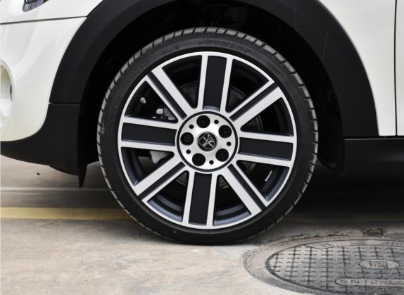 MINI 2021款 2.0T COOPER S 艺术家 其他细节类   前轮