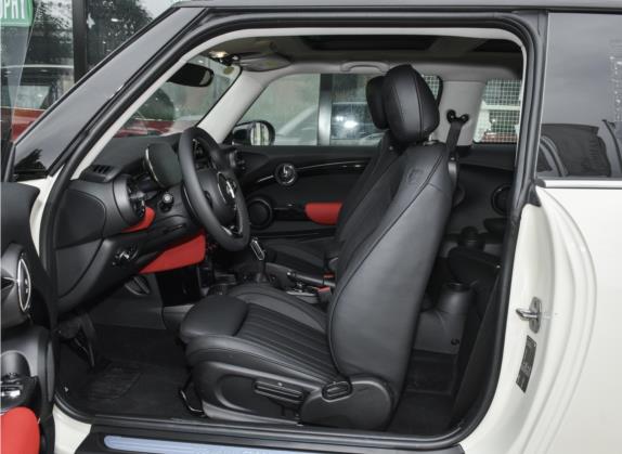 MINI 2021款 2.0T COOPER S 艺术家 车厢座椅   前排空间
