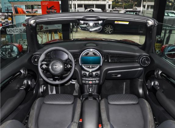 MINI 2021款 1.5T COOPER CABRIO 艺术家 中控类   中控全图