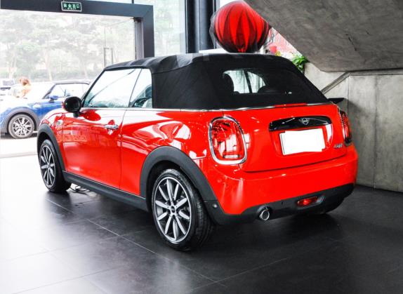 MINI 2021款 1.5T COOPER CABRIO 艺术家 外观   斜后