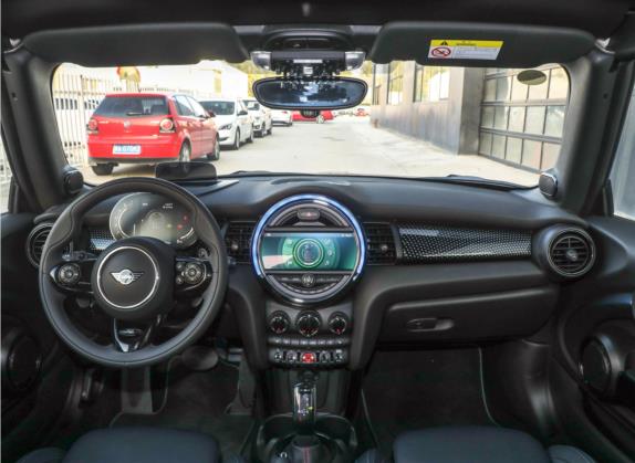 MINI 2021款 2.0T COOPER S CABRIO Sidewalk 中控类   中控全图