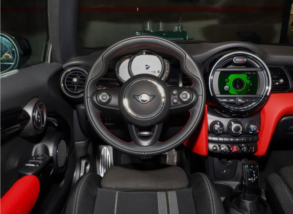 MINI 2021款 1.5T 三门锋芒版 中控类   驾驶位