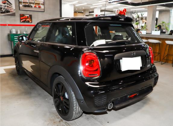 MINI 2021款 1.5T 三门锋芒版 外观   斜后