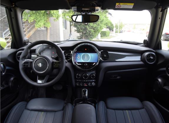 MINI 2022款 2.0T COOPER S CABRIO Sidewalk 中控类   中控全图