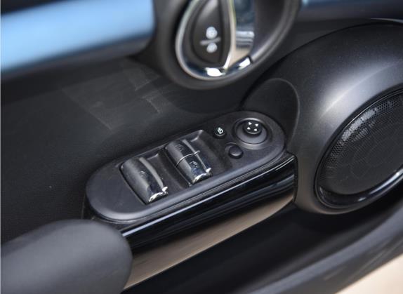 MINI 2022款 2.0T COOPER S CABRIO Sidewalk 车厢座椅   门窗控制