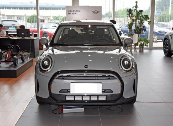 MINI 2022款 1.5T ONE 五门版PLUS 外观   正前