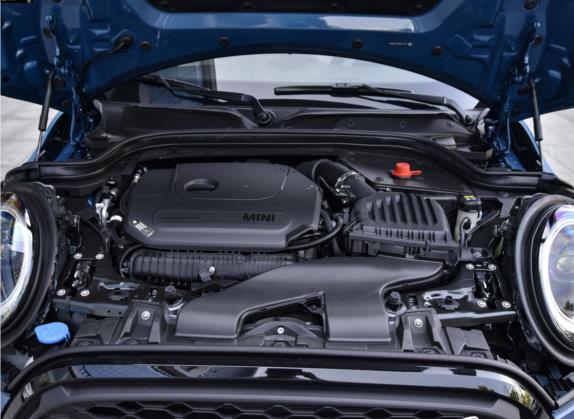 MINI 2022款 2.0T COOPER S 艺术家 五门版 其他细节类   发动机舱