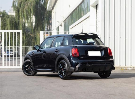 MINI 2022款 1.5T COOPER 黑标特别版 五门版 外观   斜后