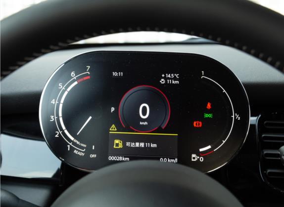 MINI 2022款 1.5T COOPER 黑标特别版 五门版 中控类   仪表盘