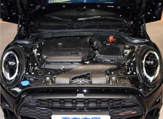 MINI 2022款 2.0T COOPER S 黑标特别版 五门版 其他细节类   发动机舱