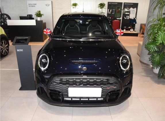 MINI 2022款 2.0T COOPER S 黑标特别版 五门版 外观   正前