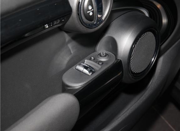 MINI 2022款 1.5T COOPER The Coopers 纪念版 车厢座椅   门窗控制