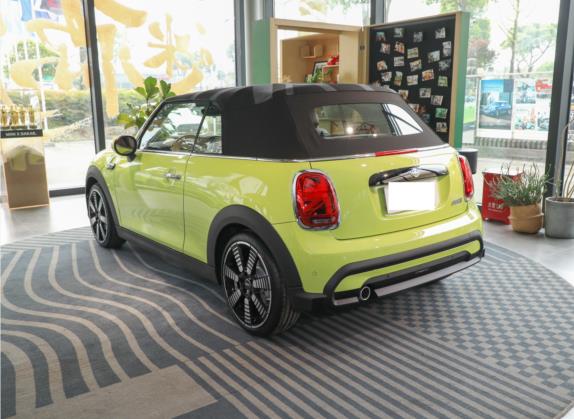 MINI 2022款 1.5T COOPER CABRIO The Coopers 纪念版 外观   斜后