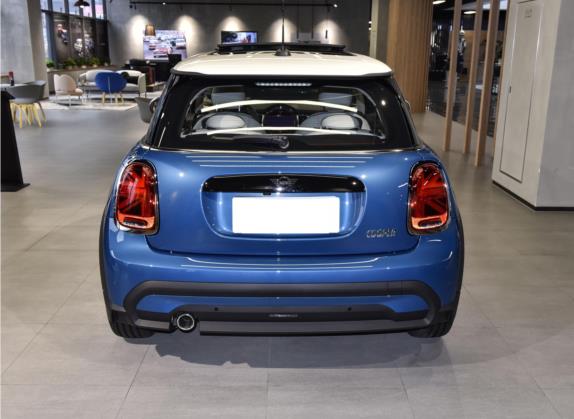 MINI 2022款 改款 1.5T COOPER 艺术家 外观   正后