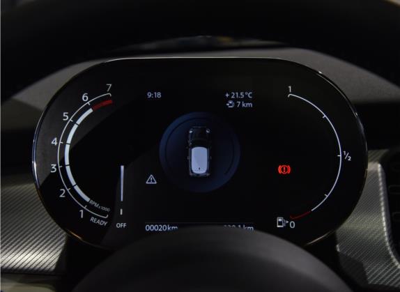 MINI 2022款 改款 1.5T COOPER 艺术家 中控类   仪表盘