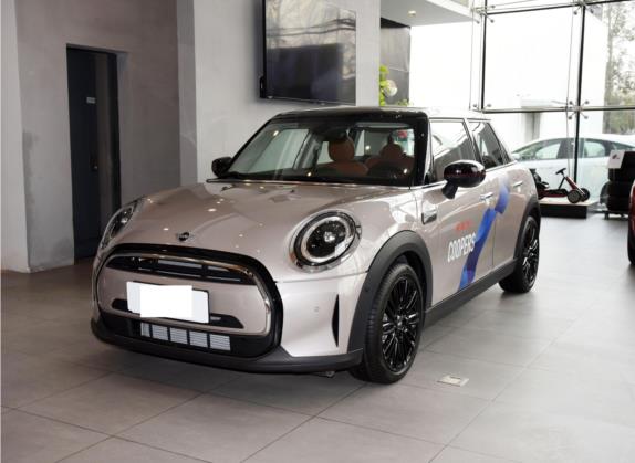 MINI 2022款 改款 1.5T COOPER 艺术家 五门版