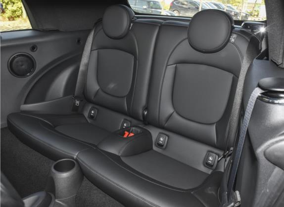MINI 2022款 改款 1.5T COOPER CABRIO 经典派 车厢座椅   后排空间