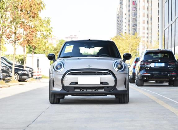 MINI 2022款 改款 1.5T COOPER CABRIO 经典派 外观   正前