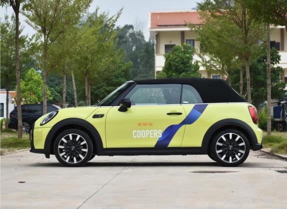 MINI 2022款 改款 2.0T COOPER S CABRIO 经典派 外观   正侧