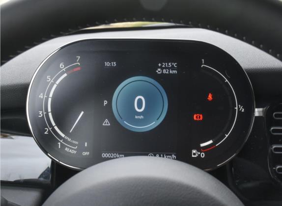 MINI 2022款 改款 2.0T COOPER S CABRIO 经典派 中控类   仪表盘