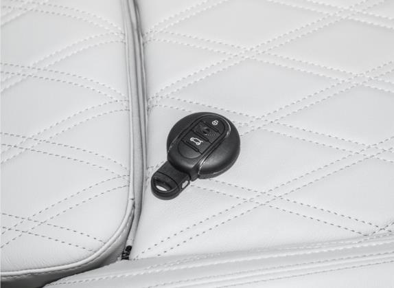 MINI 2022款 改款 2.0T COOPER S CABRIO Sidewalk 其他细节类   钥匙