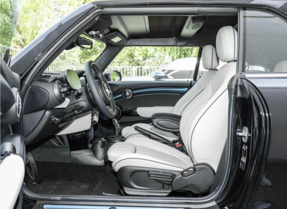 MINI 2022款 改款 2.0T COOPER S CABRIO Sidewalk 车厢座椅   前排空间