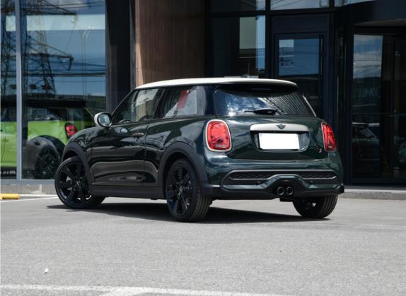 MINI 2022款 2.0T COOPER S 执迷特别版 外观   斜后