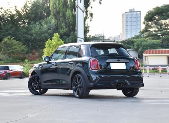 MINI 2022款 2.0T COOPER S 执迷特别版 五门版 外观   斜后