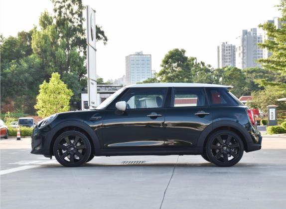 MINI 2022款 2.0T COOPER S 执迷特别版 五门版 外观   正侧