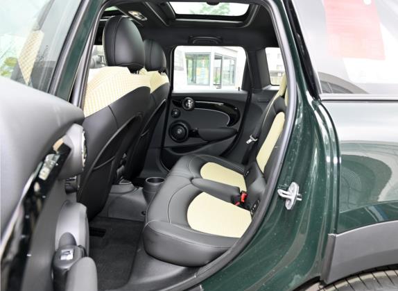MINI 2022款 1.5T COOPER 执迷特别版 五门版 车厢座椅   后排空间