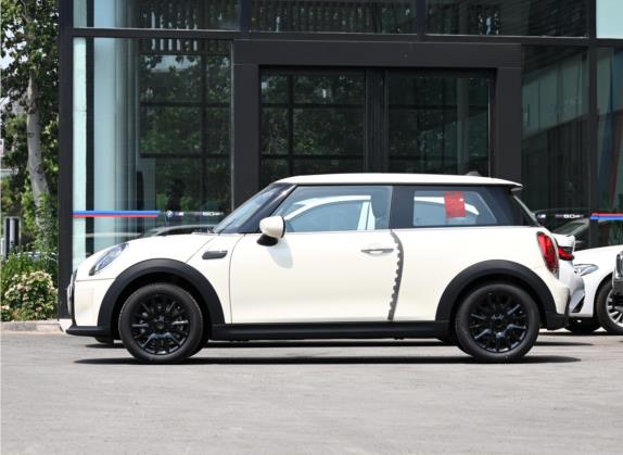 MINI 2023款 1.5T ONE 外观   正侧
