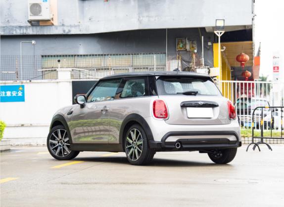 MINI 2023款 1.5T COOPER 艺术家 外观   斜后