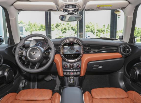 MINI 2023款 2.0T COOPER S 艺术家 中控类   中控全图