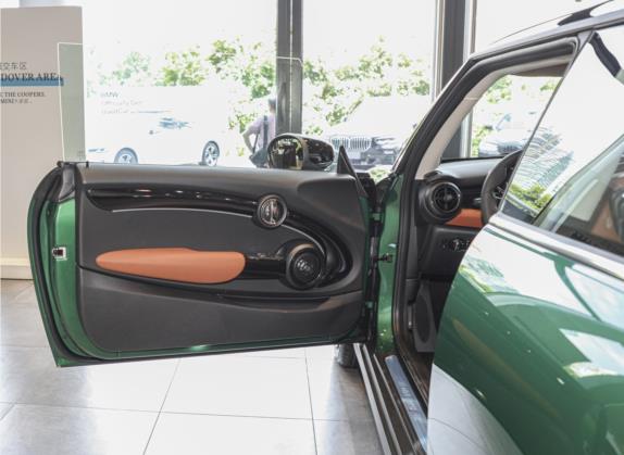 MINI 2023款 2.0T COOPER S 艺术家 车厢座椅   前门板