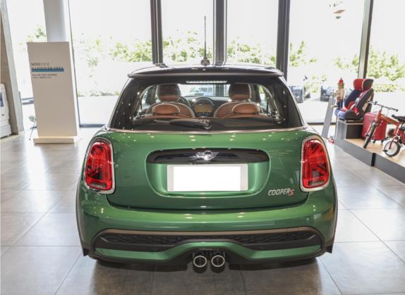 MINI 2023款 2.0T COOPER S 艺术家 外观   正后