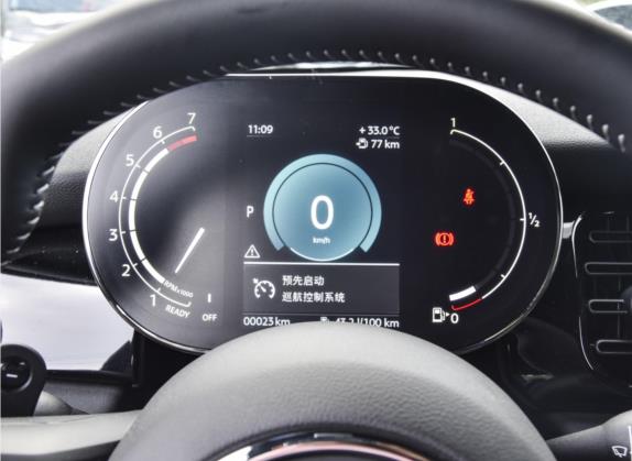 MINI 2023款 2.0T COOPER S CABRIO 赛车手 中控类   仪表盘