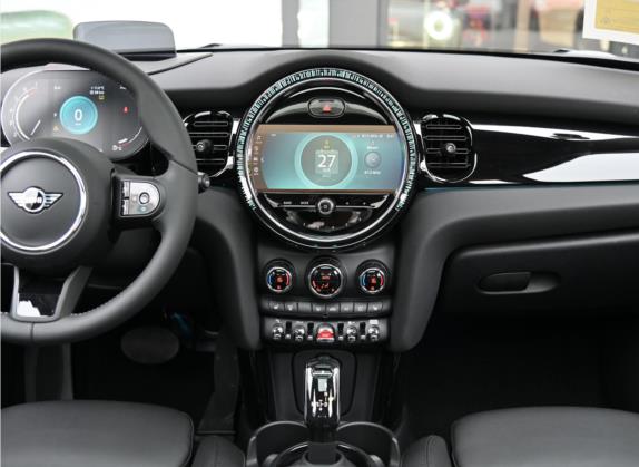 MINI 2023款 1.5T COOPER 弧光特别版 中控类   中控台