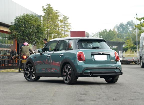 MINI 2023款 1.5T COOPER 弧光特别版 五门版 外观   斜后